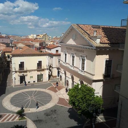 Business Home Piazza Cesare Battisti B&B Residence Foggia Luaran gambar